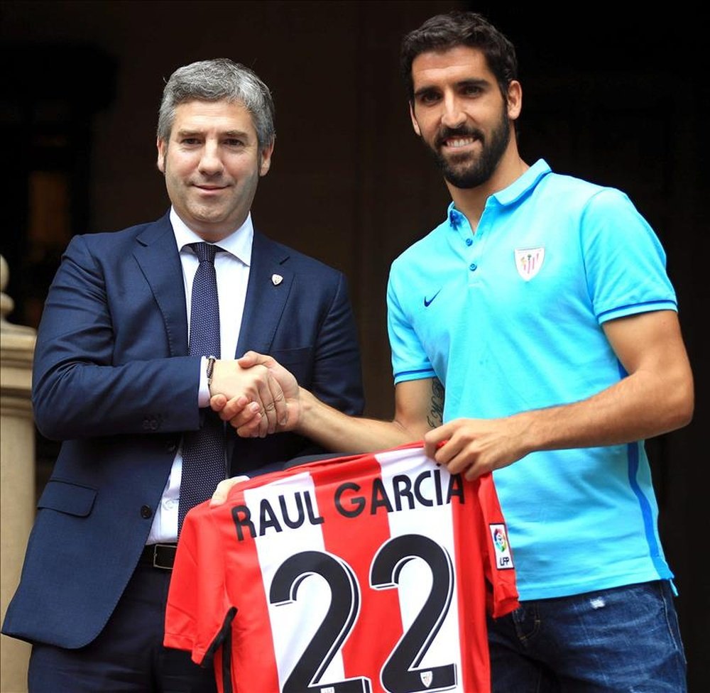 Raúl García llega al Athletic. Bilbao. Agosto de 2015.