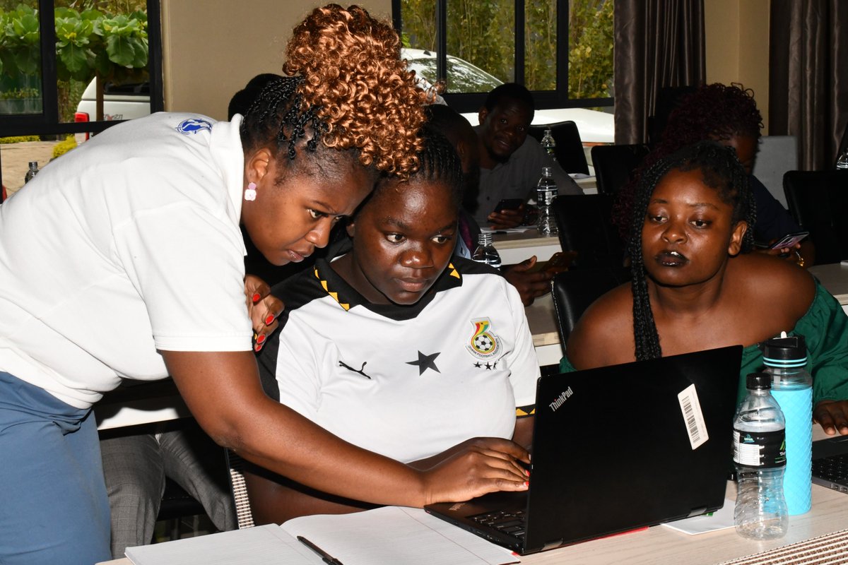 unwomenmalawi's tweet photo. Thanks to @IrlEmbMalawi , Malawian girls and young women are being equipped with key ICT skills in-

💻Coding
🔢Programming 
🤖Robotics

🇲🇼 Girls Can CODE
#FutureInnovators https://t.co/fTzADWQgBH