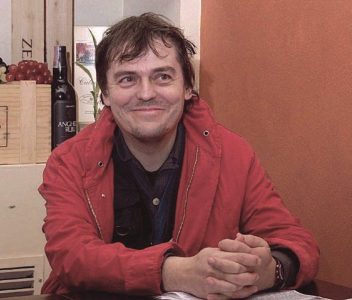 Se la nuova indifferenza 
ti massacra l'esistenza 
resta sempre una speranza:
Turbolenza.
#FreakAntoni 
#16Aprile 
#NatiOggi