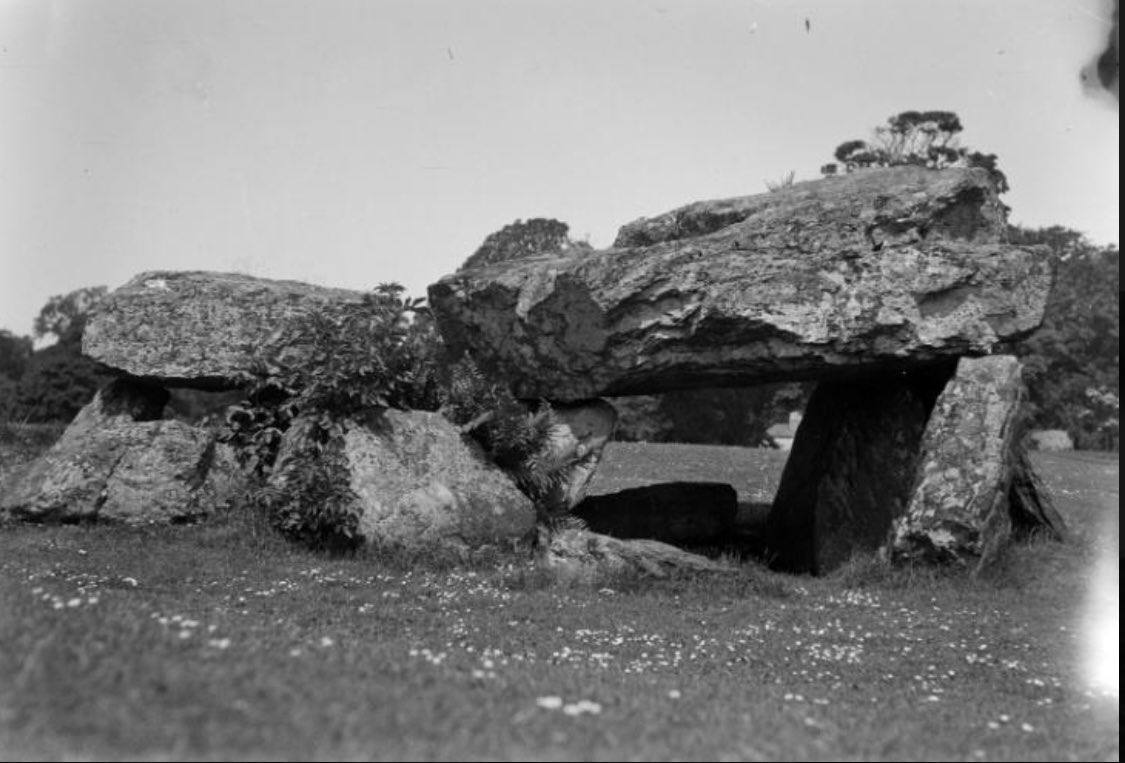 John Piper Photograph of Plas Newydd Burial Chamber, south of Llanfair Pwllgwyngyll, Anglesey #TombTuesday