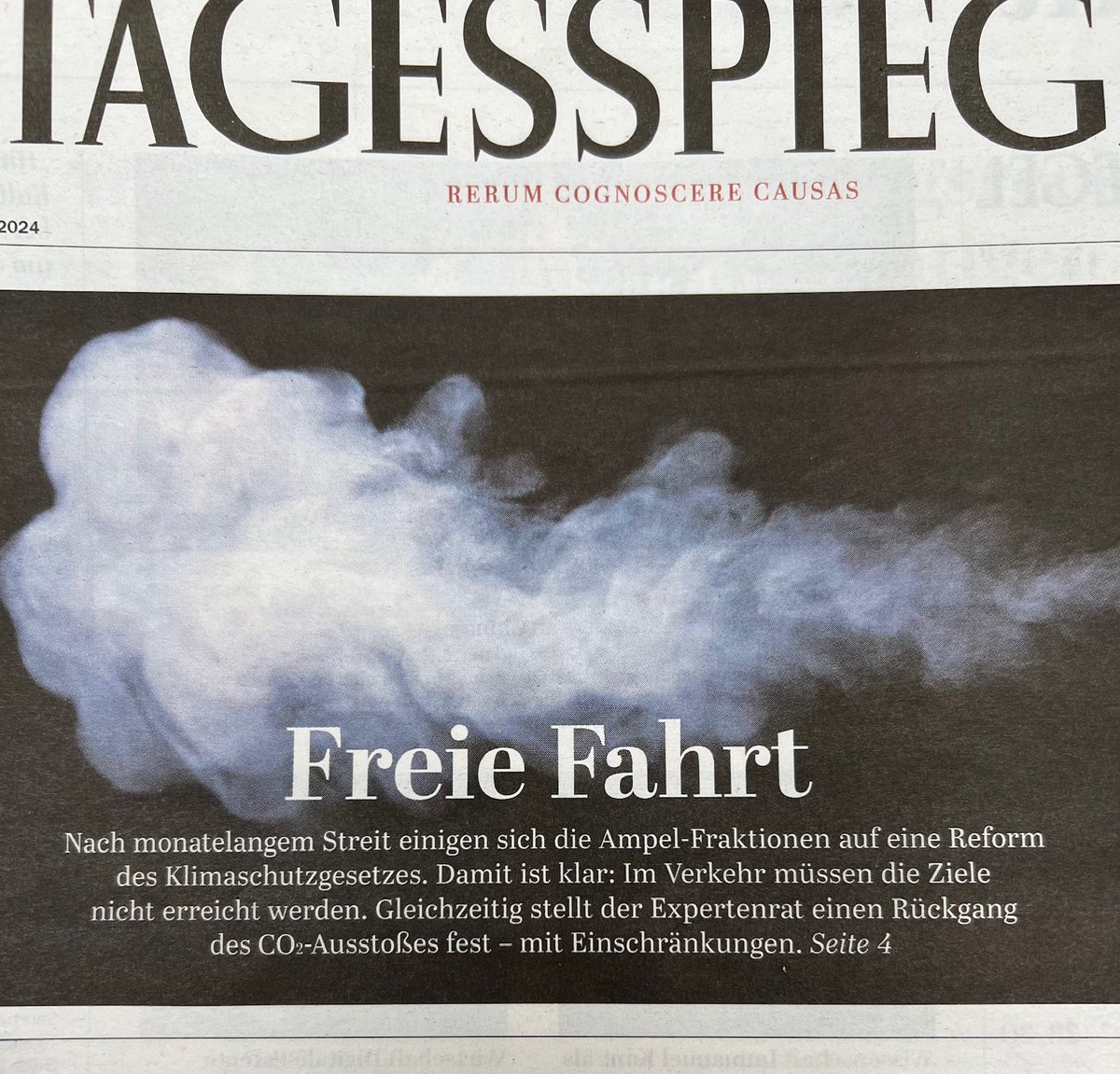Wie bitte? Der Verkehrssektor hat sämtliche CO2-Ziele verfehlt und bleibt zur "Belohnung" weiter von Einschränkungen verschont? Das genaue Gegenteil ist doch jetzt rechtspolitisch geboten! Leben auf Kosten anderer dann noch als "liberal" zu verkaufen, setzt allem die Krone auf.