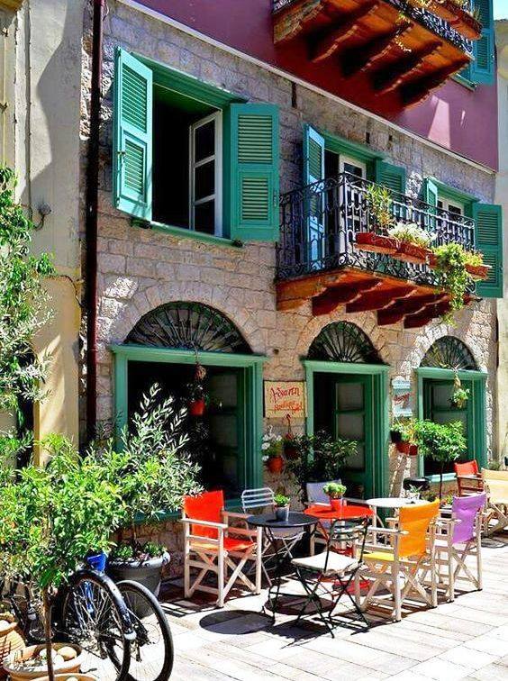Healthy30930941's tweet photo. Vibrant Nafplio, Greece source: SecretsofGreece #Travel #Greece 🇬🇷🇬🇷🇬🇷 https://t.co/p3LEsthBUq