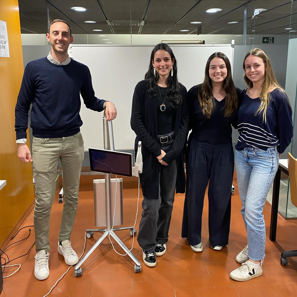 Visita in, organizada por el departamento de admisiones y la Facultad de Odontología de @UICbarcelona  , para futuros alumnos interesados en el Grado en #Odontología.

Agradecemos al Dr. Cosimo Galletti, docente del área de clínica integrada, el Taller CAD/CAM que impartió.