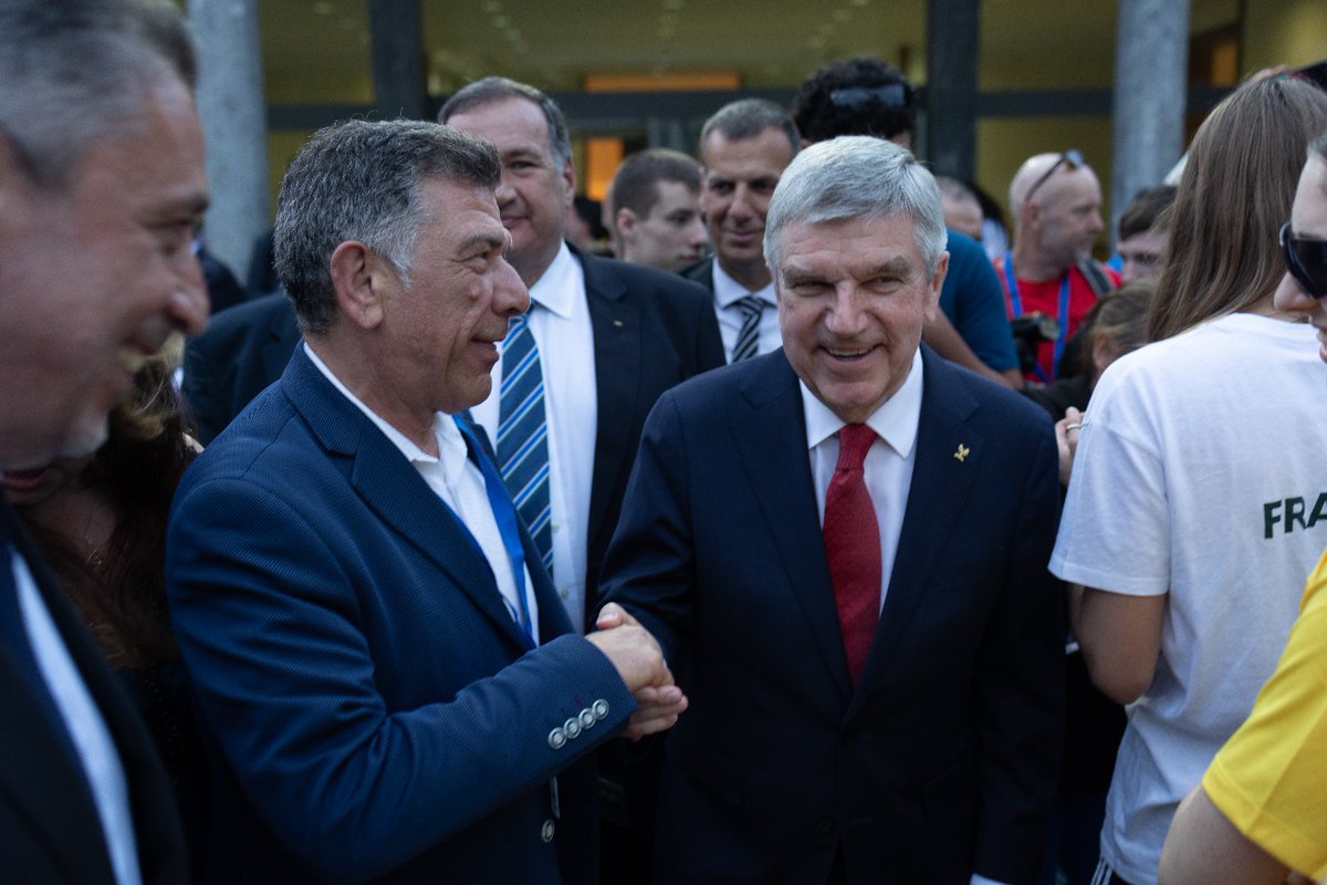 DaskalakisSt's tweet photo. 🙏 Thank you @iocmedia President Dr. Thomas Bach, from all the students and the teachers of the 1st #ESSF Open Educational Games. 
President Bach inspired all of us, especially the pupils, for even better and more #sport #education and #peace https://t.co/uwGkDizbUG