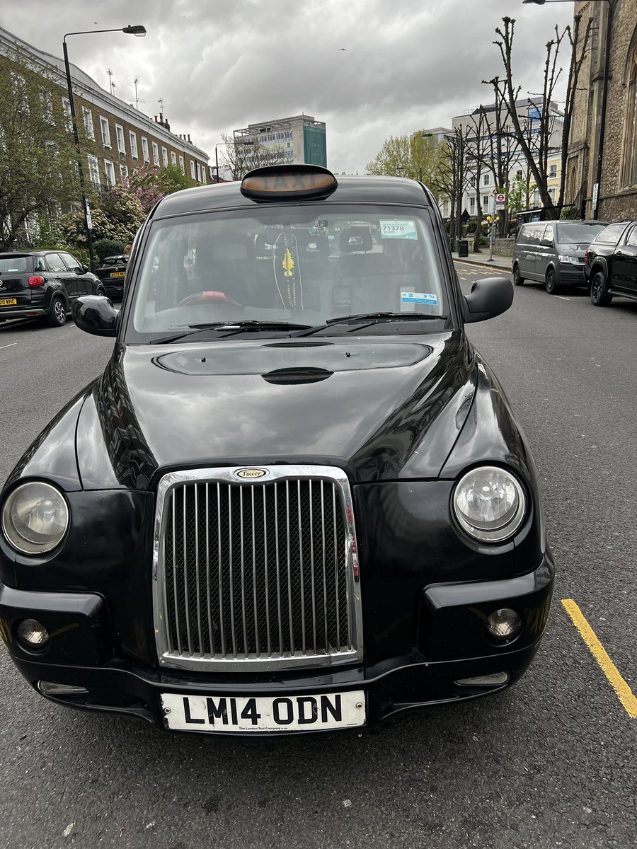 Please stop leaving this cab on the shelter rank it’s about the 5th time now and gets left whilst shelter is open .. if you know them please pass message Thanks 👍