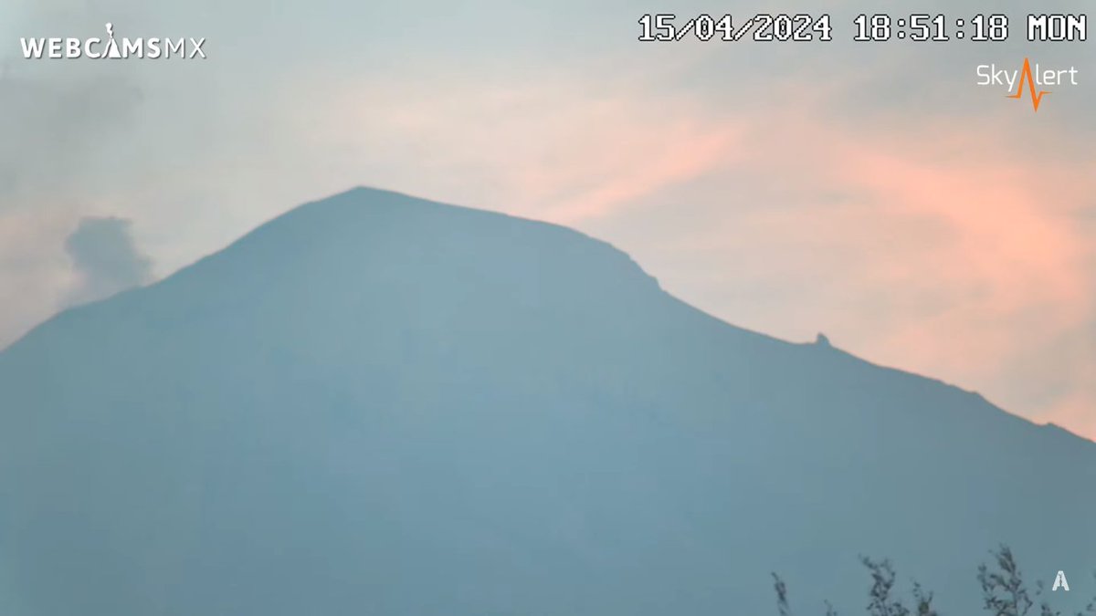 #Volcán #Popocatépetl con suaves colores en el cielo al atardecer. 🌋
Vista desde #Amecameca, #EdoMex.
Vía: @SkyAlertMx.
webcamsdemexico.com/webcam/popocat…