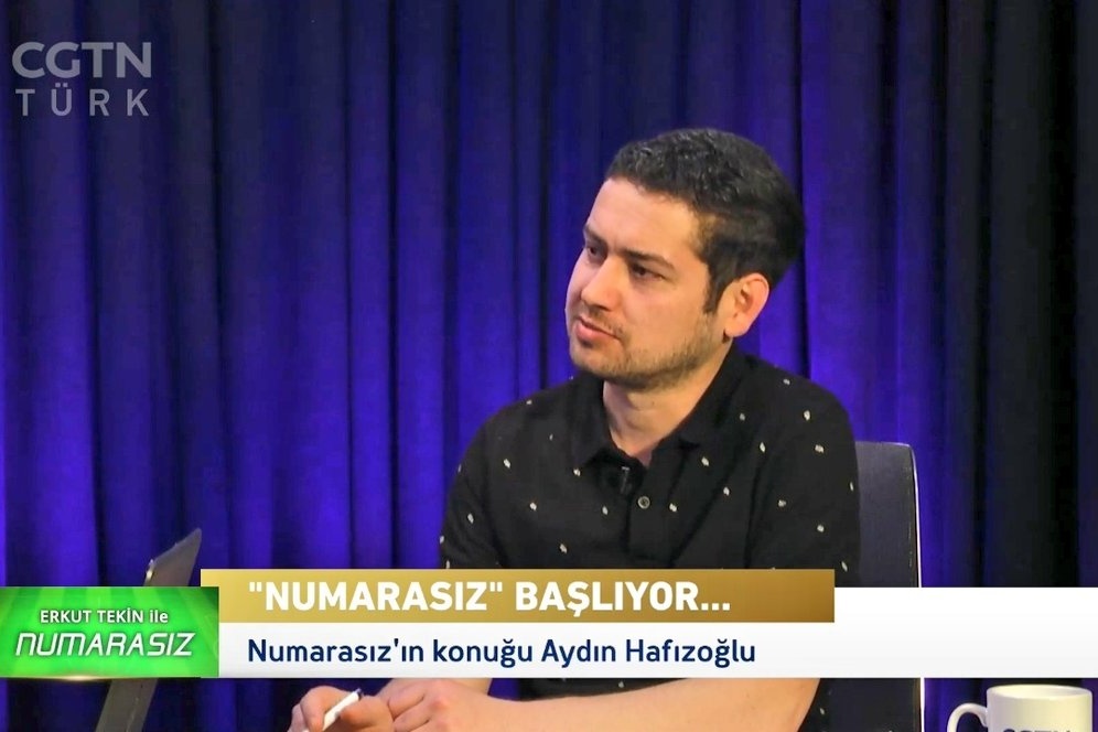 Numarasız programında Erkut Tekin'in konuğu olarak Fenerbahçe - Olympiakos maçlarını, Süper Lig’de yabancı VAR hakemi dönemini ve Balkan liglerini konuştuk. @Erkut_Tekin @cgtnturk 🔗 YouTube linki: youtu.be/wWv4gAqrhVg?si…