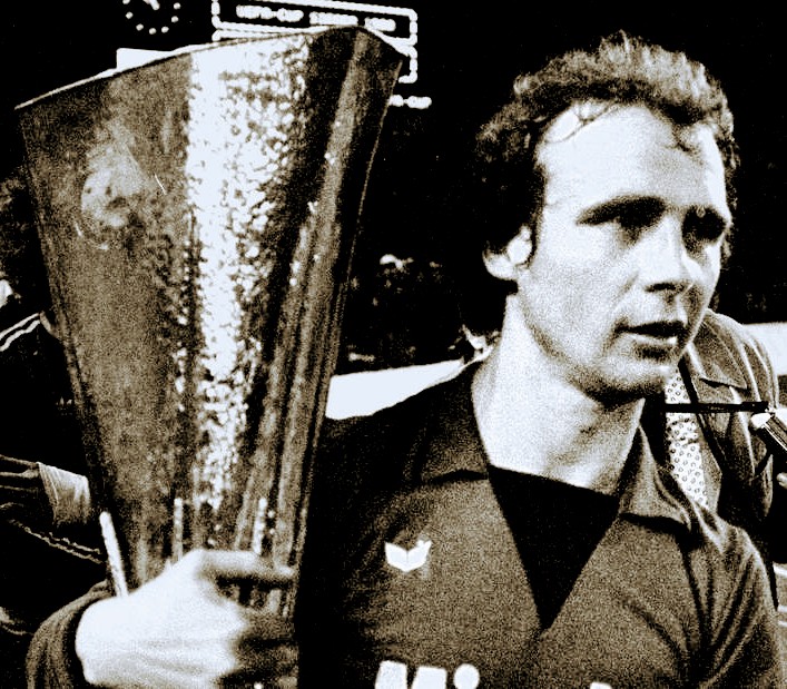 Mach's gut.
R.I.P.
<a href="/Eintracht/">Eintracht Frankfurt</a> 
#dergrabiundderholz