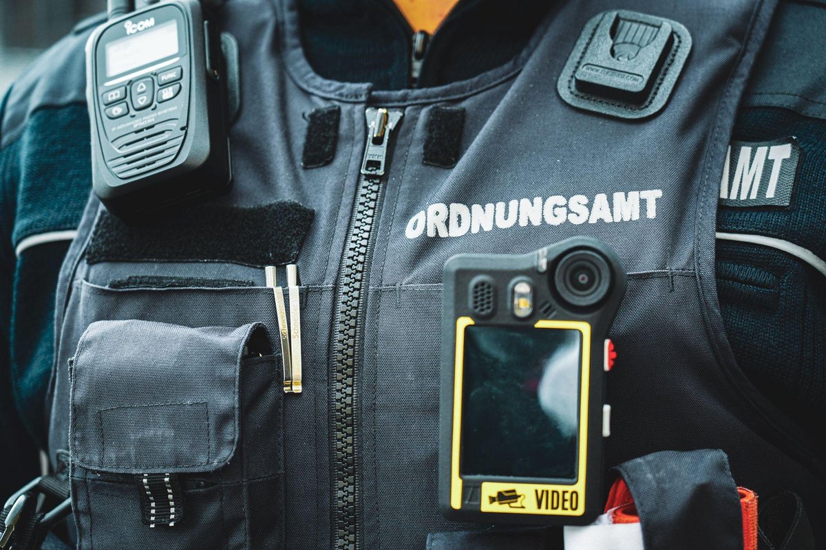 👮Gemeinsam mit dem Bauordnungsamt,der Polizei #Witten,dem Zoll und der Steuerfahndung #NRW hat unser Ordnungsamt am Freitag eine großangelegte Gewerbekontrolle durchgeführt.Von Verstößen gegen den Glückspielvertrag bis zur Festnahme:Es war einiges dabei➡️bit.ly/3JgComZ