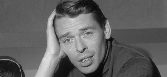 « L'aventure commence à l'aurore et l'aurore nous guide en chemin. L'aventure c'est le trésor que l'on découvre à chaque matin. » 
Jacques Brel