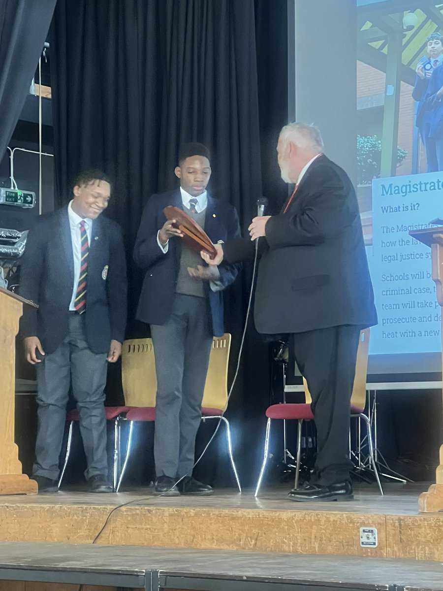 QMGS_Year_10 tweet media