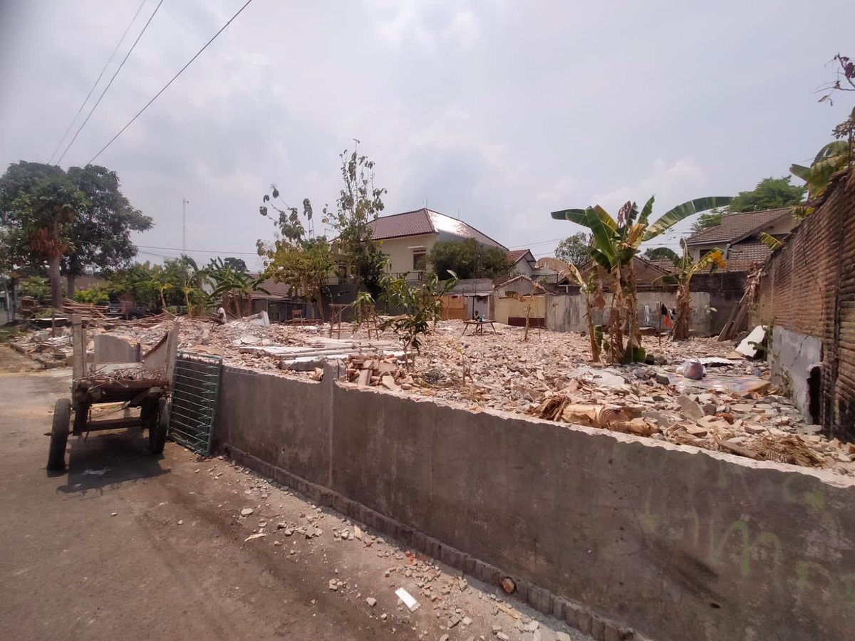 just_ulle's tweet photo. DI JUAL TANAH DI DADIMULYO, GERGUNUNG, KLATEN UTARA. Luas tanah 450m persegi, lokasi strategis, lingkungan aman tenang, sertifikat shm. Jual 4.5jt/m2. Mau tanya2 boleh dm yak @infoklaten https://t.co/SY4qGah5Qu