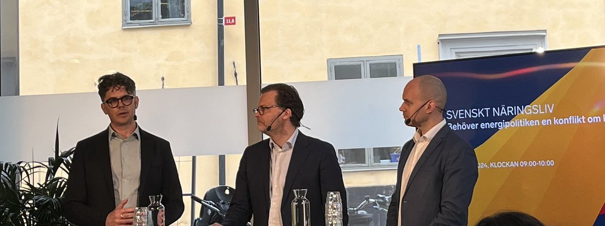 För att bygga ut kärnkraften till 2045 behövs en himla massa vindkraft idag säger säger <a href="/antonmsteen/">Anton Steen</a> på <a href="/svenaringsliv/">Svenskt Näringsliv</a> seminarium om huruvida energipolitiken behöver en kraftslagsdebatt. <a href="/svepol/">svepol</a>