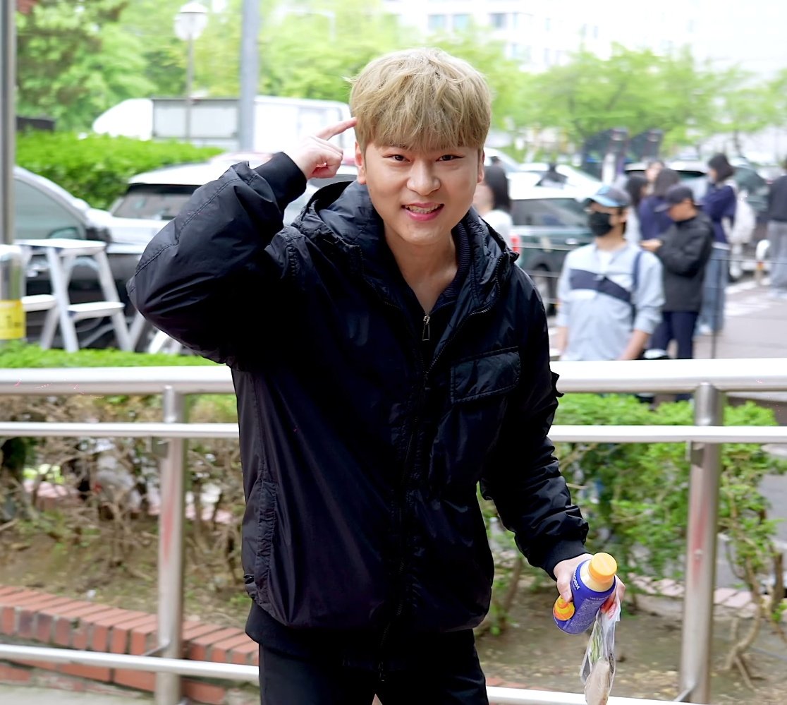 우왘ㅋㅋㅋㅋㅋㅋ 기훈이 탈색도전 진짜 기특하다