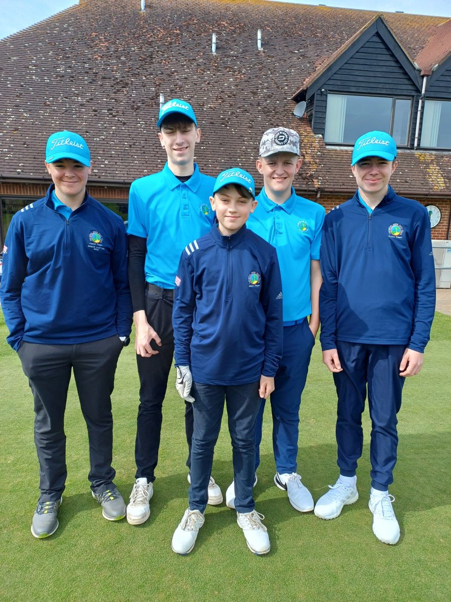 Last Friday, the Langdon Hills (Bulphan) Youth Shield team emerged victorious with a 3-2 win against Romford at home. Harry Tobin sealed the victory on the 20th hole, to bring it home 👏😃⛳️🏌️