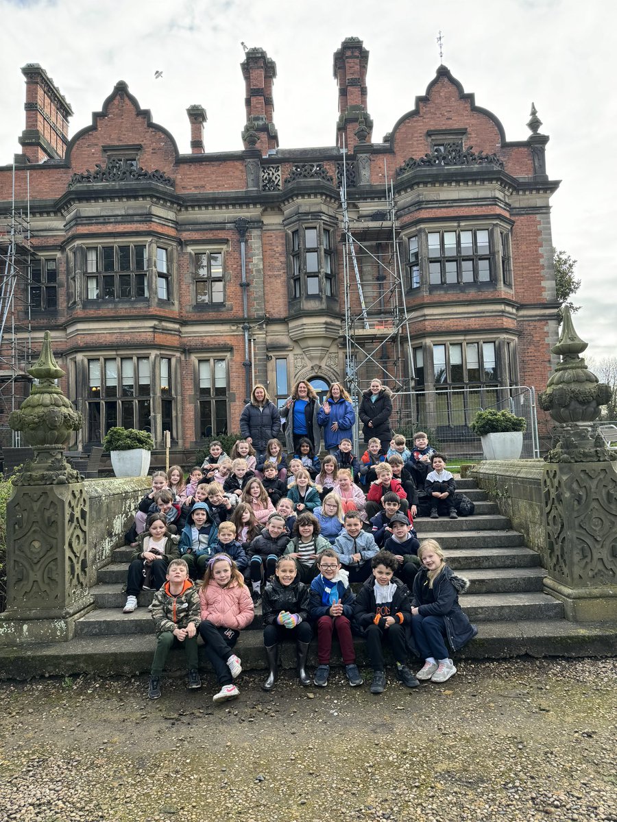 Good morning! Everyone has had a good night sleep and a full English! Ready for Robbin Hood day!😁