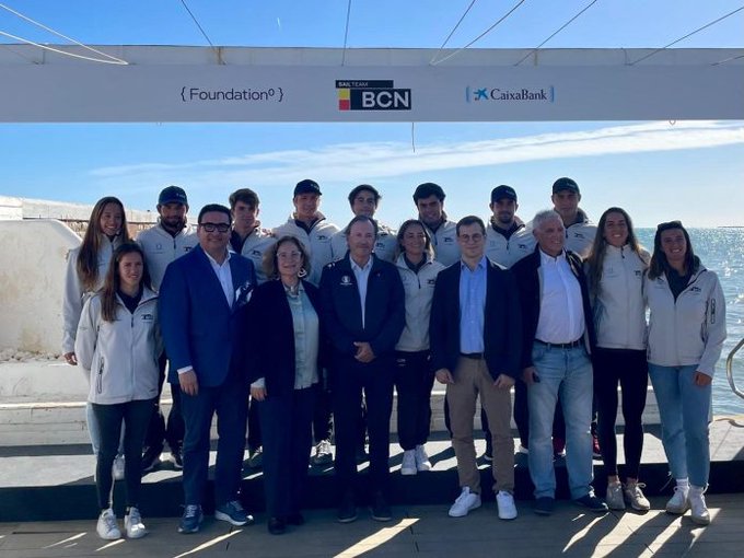 Sitges acull els entrenaments dels equips del @SailTeamBCN. Us ho expliquem al nostre web, on podeu seguir l’actualitat de #Sitges i #SPRibes: ▶️ lecodesitges.cat/sitges-acull-a…