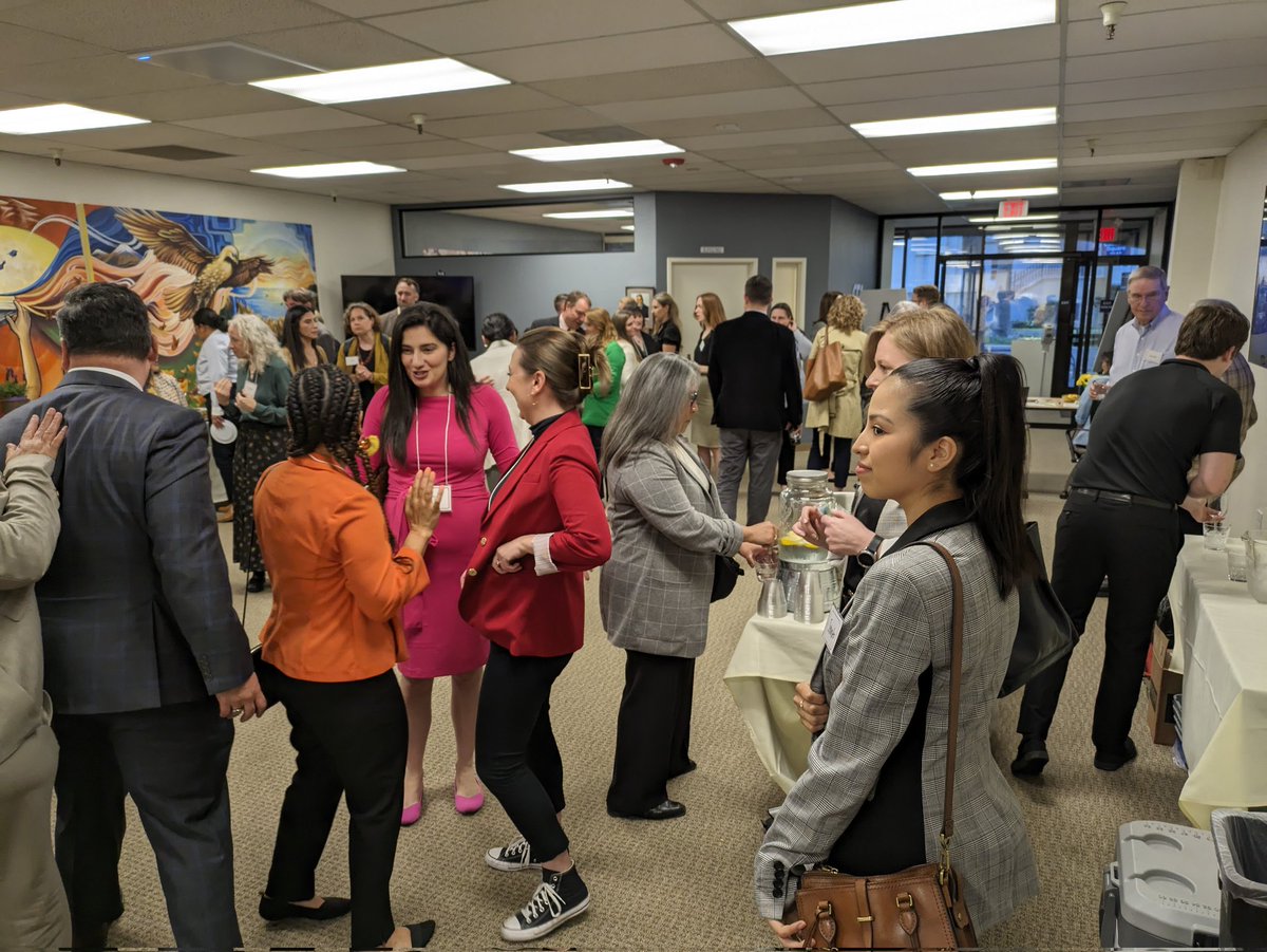 closethegapCA's tweet photo. What a night!! 🤩 It was a full house at our Home Stretch to Parity Reception - THANK YOU to our inspiring speakers @SenToniAtkins & @RhodesiaRansom! #PathToParity https://t.co/MQxA08F58o