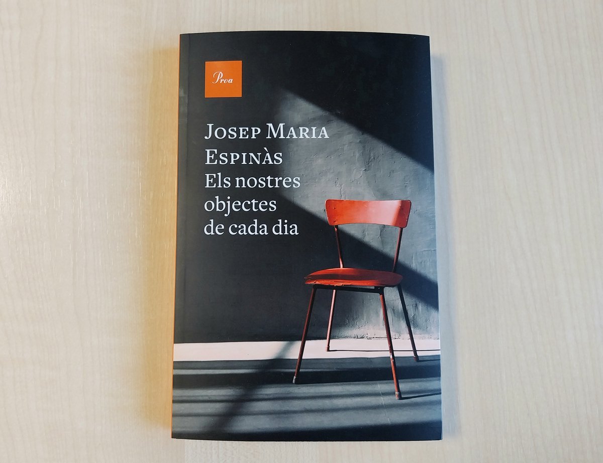 El llibre que recomana el president Carles Puigdemont en l'entrevista amb @xgraset al @Mes_324 : 'Els nostres objectes de cada dia' de Josep Maria Espinàs