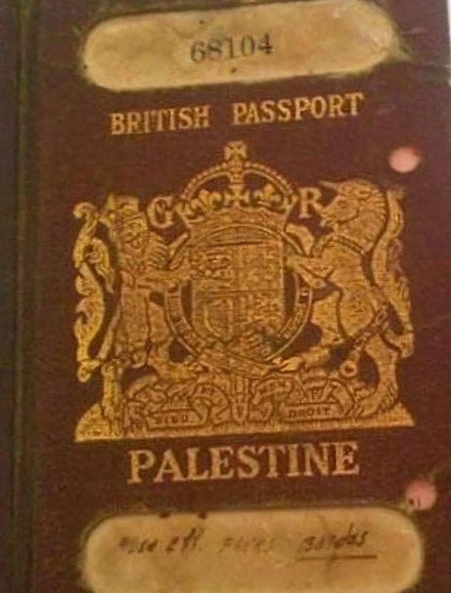 كم من الفلسطينيين كان يحمل الجواز البريطاني في فلسطين في فترة الانتداب. ولماذا لا تسأل بريطانيا عن رعايا الانتداب من الفلسطينيين ممن يحملون جواز بريطاني ما دامت صاحبة قرار التقسيم؟؟