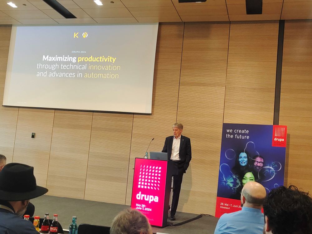 APdigitales's tweet image. Kongsberg PCS presentará en @drupa  su tecnología de #cortedigital de última generación y novedades robóticas 
➡️tinyurl.com/25xq2o96
@kongsbergpcs #automatizacion #corte #innovacion #creatividad #sostenibilidad #packaging #expositores #rotulacion