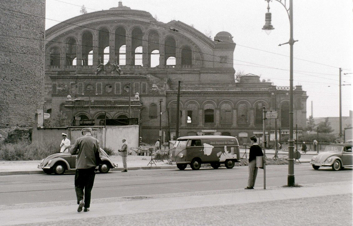 Anhalter Bahnhof, West Berlin, 3 August 1960. Three weeks before it was largely demolished. I post photographs taken on my Berlin visits in the 1950s, 1960s. 180 historic street images of East and West Berlin are in my book 'Berlin in the Cold War' (Amberley Publ). #Berlin