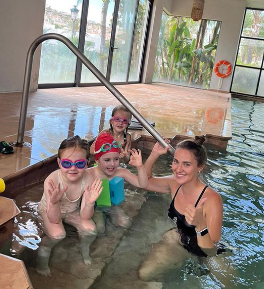 Classes are held in compact groups, allowing each child to receive the attention they need
The warm water and home-like environment of the pool allows your child to adapt more quickly and easily to the new environment.