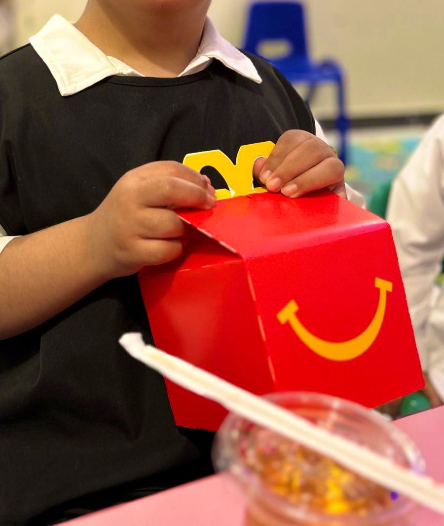 كل الحب والتقدير لماكدونالدز <a href="/McDonaldsKSA/">ماكدونالدز السعودية - الوسطى والشرقية والشمالية</a> على مشاركتهم معنا في فرحة #العيد 🎈🎊