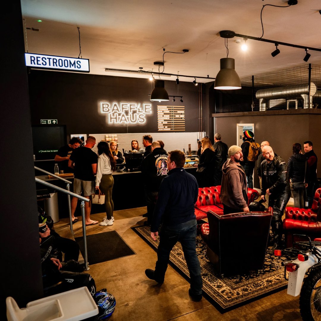 We're thrilled with how Baffle Haus’ signage at 'The Cedars' turned out!🌟 From the front signage to the neon cafe counter and fuel station lightbox, it's all about grabbing people’s attention👀 Thanks to @AndySalts for capturing these great snaps📸