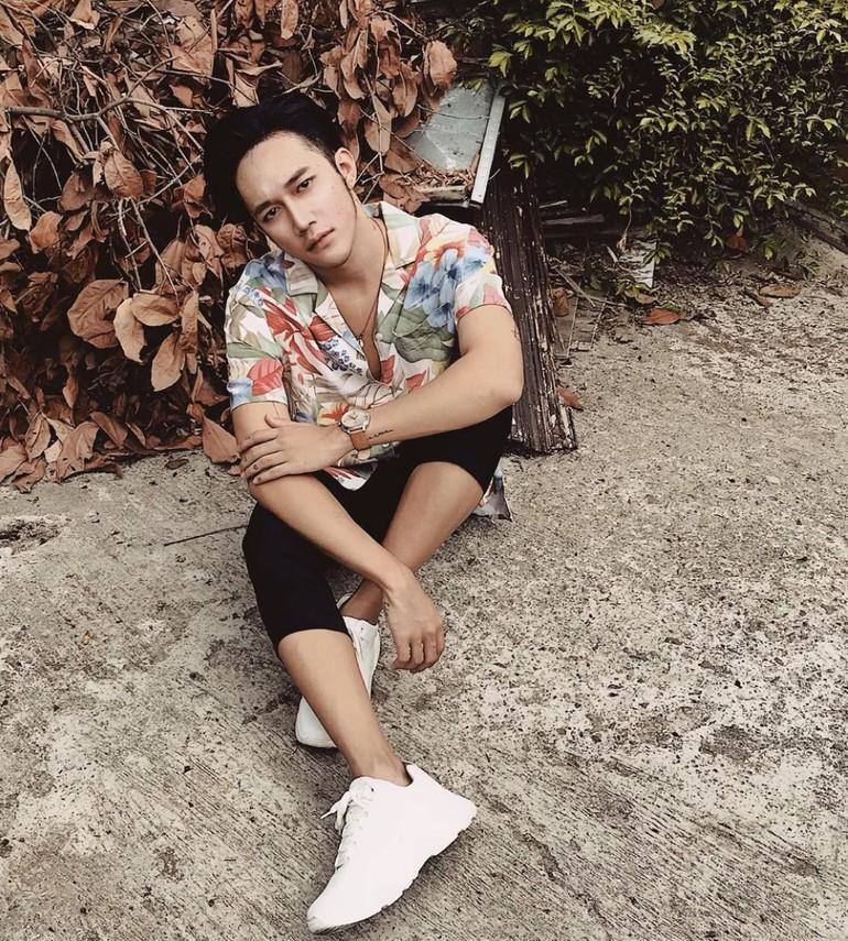 wolipop's tweet photo. #Foto Beberapa selebriti memilih sulam alis agar tampil lebih memesona. Berikut deretan artis pria yang tampil beda karena pernah sulam alis.π±
Bagaimana menurut WoliFriends?π―π½
>>https://t.co/kg1JXSWPIU
Foto: dok. instagram
#sulamalis #ivangunawan #limbad https://t.co/1QiEZWXI43