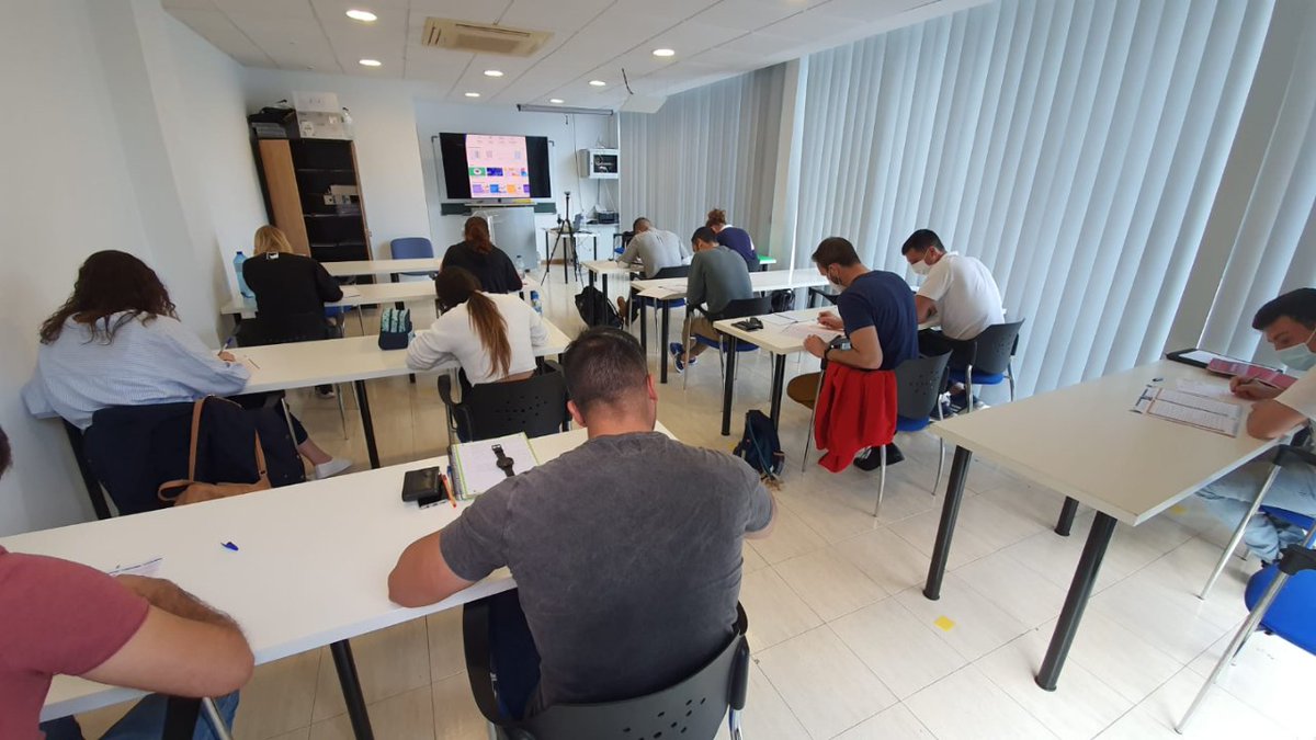 Magalia_Centro's tweet photo. ¡Te invitamos a descubrir nuestras aulas de formación en el Centro de Negocios Magalia! Nuestro ambiente profesional y espacios perfectamente equipados, están diseñados para potenciar el éxito de tus clases. Ofrece a tus estudiantes el mejor entorno para alcanzar sus metas. https://t.co/BpWh8PidXR