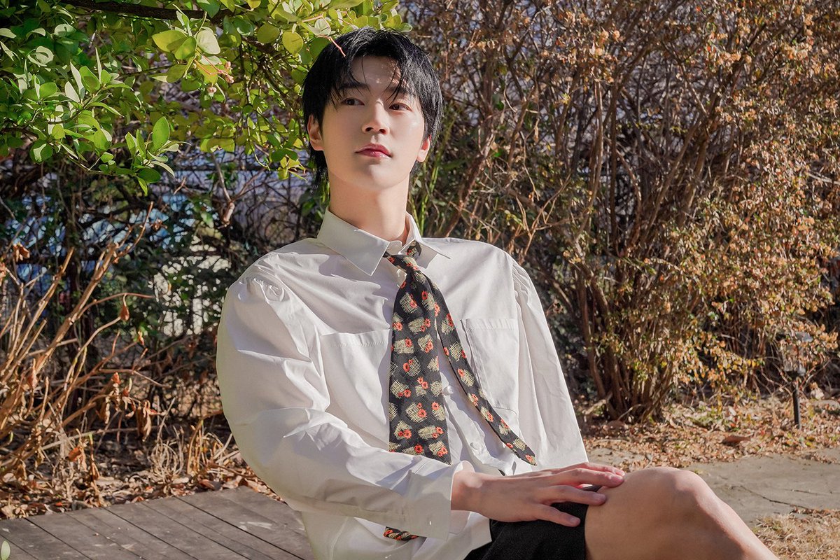 npio_official's tweet photo. [박서함]

서함 배우에게 사서함 관심 집중👀💛

🌼꽃과 함께 봄 알리러 온
서함 배우의 ‘SPOTLiGHT’ 화보 촬영 현장을
앤피오 네이버 포스트에서 공개합니다🌱

👉https://t.co/qjeXiJcqHZ

#박서함 #ParkSeoHam
#SPOTLiGHT #SPOTLiGHT聚光
#앤피오엔터테인먼트 #npio https://t.co/54jxb99cYn