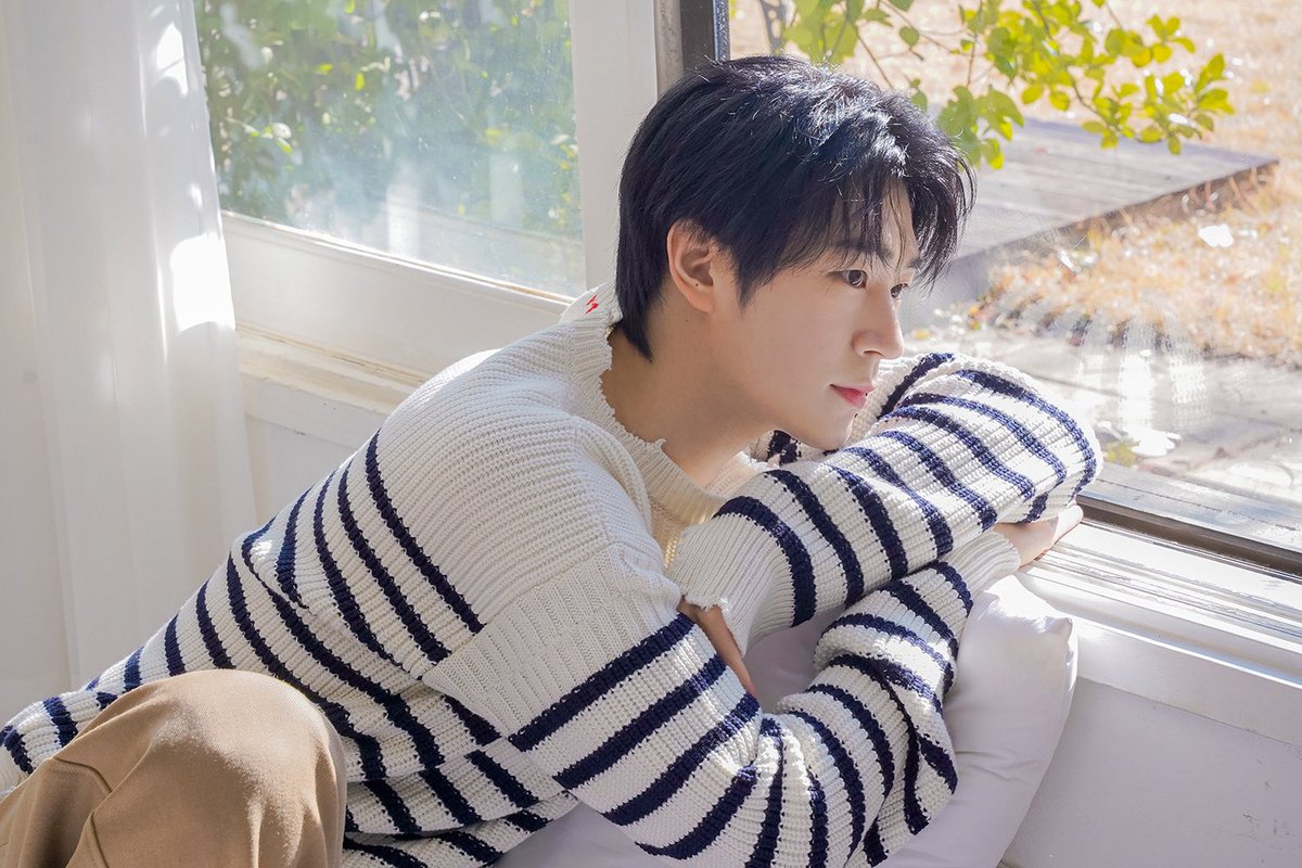 npio_official's tweet photo. [박서함]

서함 배우에게 사서함 관심 집중👀💛

🌼꽃과 함께 봄 알리러 온
서함 배우의 ‘SPOTLiGHT’ 화보 촬영 현장을
앤피오 네이버 포스트에서 공개합니다🌱

👉https://t.co/qjeXiJcqHZ

#박서함 #ParkSeoHam
#SPOTLiGHT #SPOTLiGHT聚光
#앤피오엔터테인먼트 #npio https://t.co/54jxb99cYn