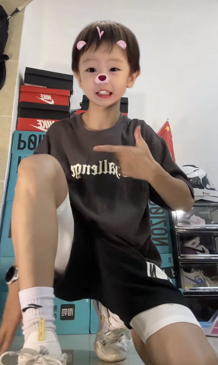 txwyx3's tweet photo. 用你的狗嘴脱掉老子的高弹，让爸爸狠狠肏你 https://t.co/s2laC0GcM8