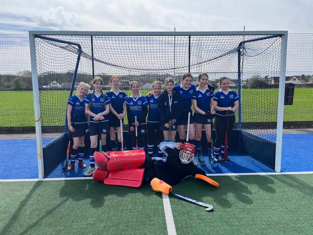WHC U12 girls' A team narrowly missed the top spot but secured their place with a 4-0 knockout win. Congrats on advancing to the SWYHA cup finals! 🏆 #YouthHockey #TeamWork #SWYHACup #FinalsBound #GirlsInSports #TeamSpirit #ProudCoaches #FutureStars