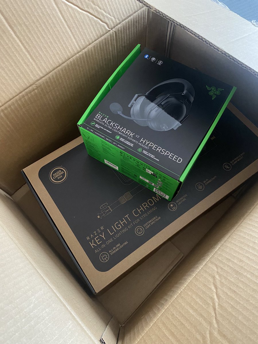 Je saute pour vous la famille @RazerFrance