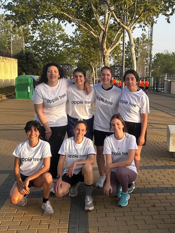 Paula Valdés (@paulavaldesm) on Twitter photo ⚽️¡Entrenamiento junto al <a href="/cff_olympia/">CFF Olympia Las Rozas</a>!
🏃♀️Ayer, desde el equipo corporativo <a href="/appletreeagency/">APPLE TREE</a> nos unimos a estas talentosas mujeres para vivir una experiencia inolvidable.
Siempre me ha gustado el deporte, pero nunca pensé que disfrutaría tanto mi primer entrenamiento de fútbol💪 ⚽️¡Entrenamiento junto al <a href="/cff_olympia/">CFF Olympia Las Rozas</a>!
🏃♀️Ayer, desde el equipo corporativo <a href="/appletreeagency/">APPLE TREE</a> nos unimos a estas talentosas mujeres para vivir una experiencia inolvidable.
Siempre me ha gustado el deporte, pero nunca pensé que disfrutaría tanto mi primer entrenamiento de fútbol💪