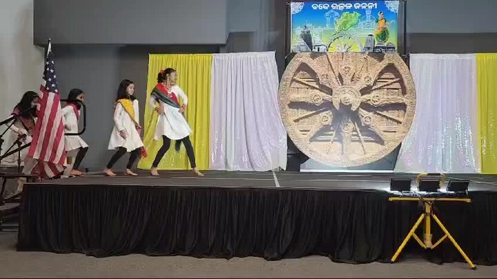 #bhubaneswarbuzz Odias in #chicago #USA celebrated #OdiaNewYear over the weekend. A glimpse of one of the performances from the many by kids in the area. #Utkaladibasa instagr.am/p/C50dGHNCsEq/