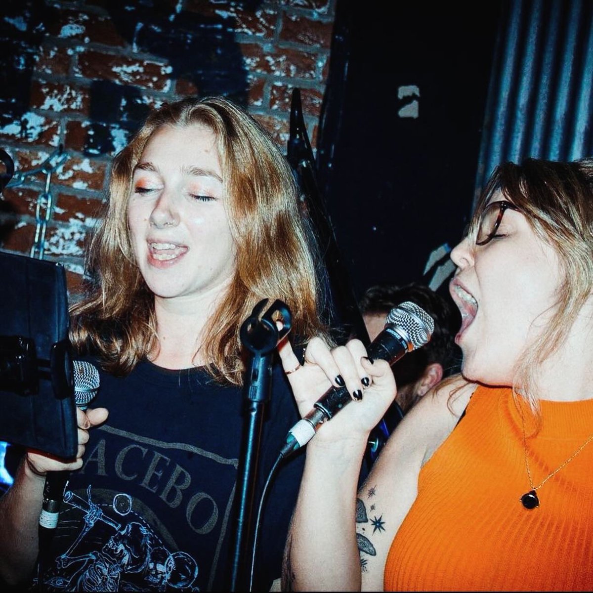 firststreetmcr's tweet photo. @bunnyjacksons - the only place to catch live music ALL WEEKEND at #FirstStreet. This includes their infamous Bandaoke…
See you on the mic this weekend? 🎤🤘
#firststreetmcr #bunnyjacksons #bandaoke #karaoke #manchester https://t.co/1eOg4Mp2JC