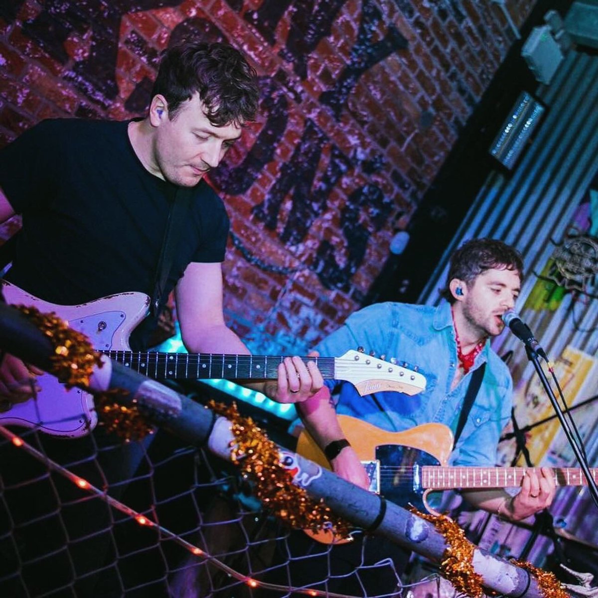 firststreetmcr's tweet photo. @bunnyjacksons - the only place to catch live music ALL WEEKEND at #FirstStreet. This includes their infamous Bandaoke…
See you on the mic this weekend? 🎤🤘
#firststreetmcr #bunnyjacksons #bandaoke #karaoke #manchester https://t.co/1eOg4Mp2JC