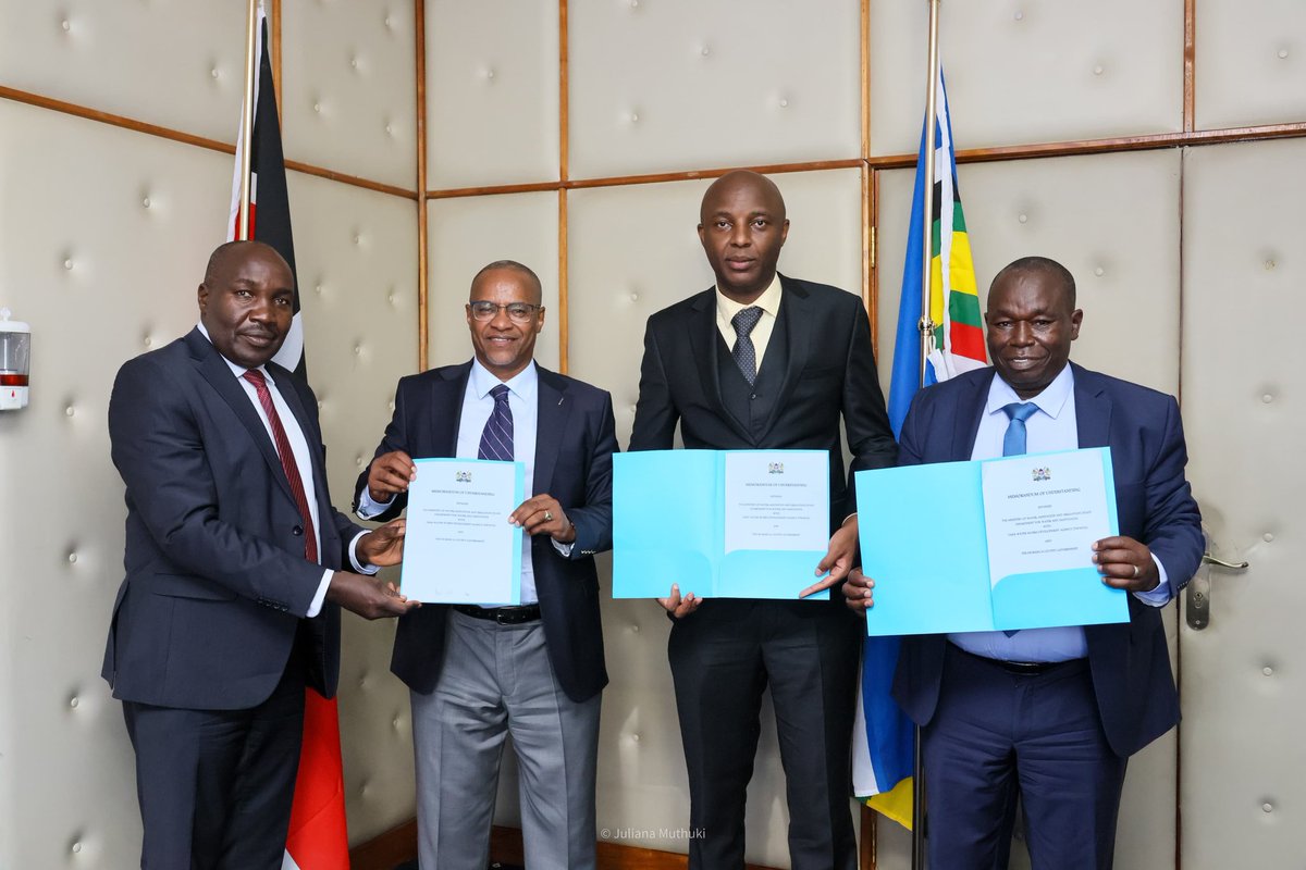 Ministry of Water signed a commitment yesterday to transfer Muranga South Water Co. to Muranga County Government. The company serves Kigumo,Kandara and Maragwa. Present were CS Water, PS Water and other dignitaries.