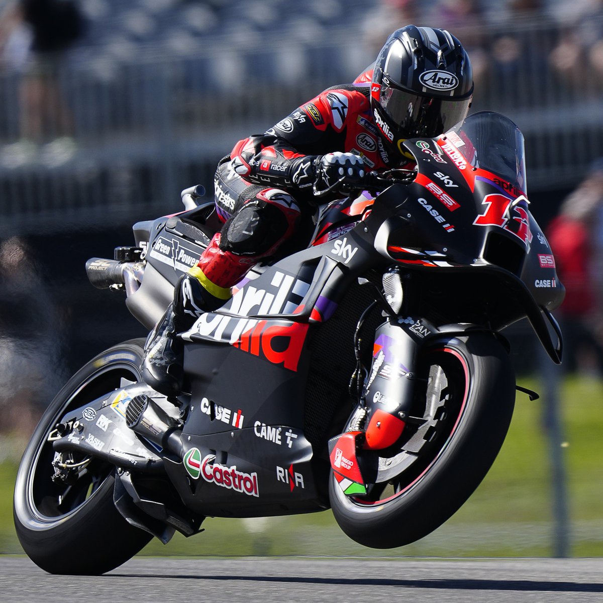 Happy #WheelieWednesday with Gotham City's true protector 😎

BatMav 🦇

#AmericasGP 🇺🇸