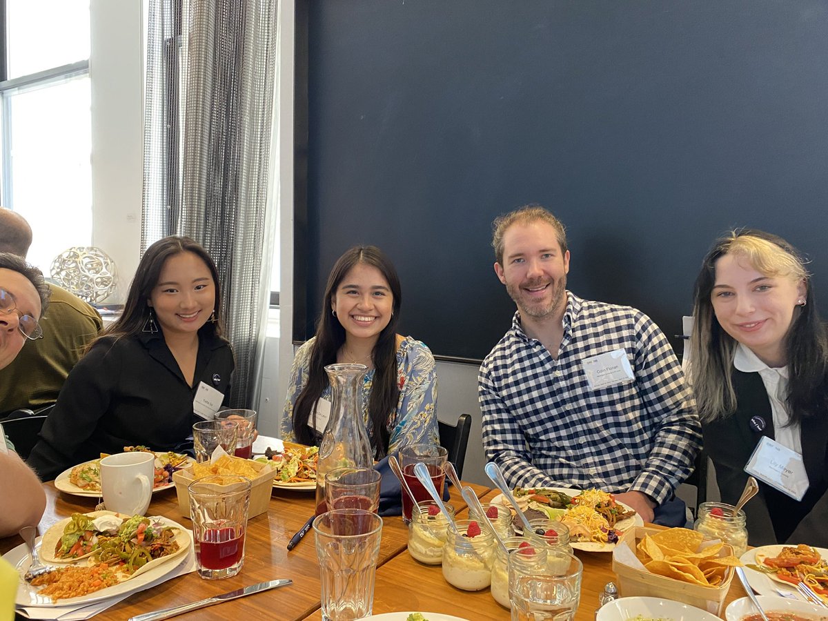 Shirley Lopez De Leon (@s_lopezdeleon) on Twitter photo Iām thrilled to have joined <a href="/CarpeRibosomam/">Dougherty Lab WashU</a> lab members at <a href="/SimonsFdn/">Simons Foundation</a>ās first annual SURFiN Symposium in NYC! Iām endlessly grateful for the opportunity to present my research and engage with experts dedicated to supporting underrepresented minorities in science 𧬠Iām thrilled to have joined <a href="/CarpeRibosomam/">Dougherty Lab WashU</a> lab members at <a href="/SimonsFdn/">Simons Foundation</a>ās first annual SURFiN Symposium in NYC! Iām endlessly grateful for the opportunity to present my research and engage with experts dedicated to supporting underrepresented minorities in science š§¬