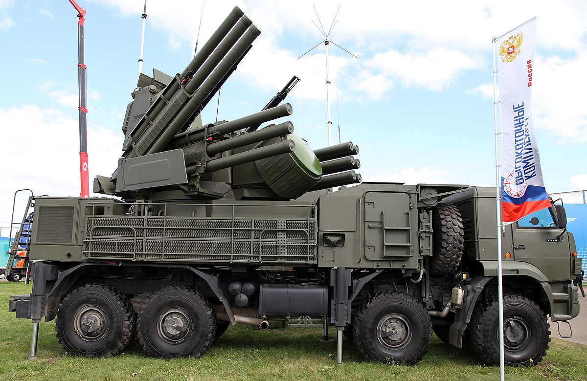 GlobeEyeNews's tweet photo. Russia will provide Iran with advanced fighter jets and air defense technology.

That would strengthen its defenses against an Israeli or American attack. https://t.co/8wGqgJMUsq