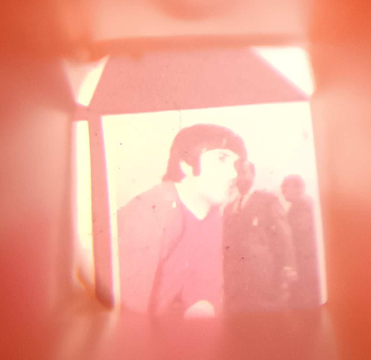 Unseen since 1971... the ultimate nostalgia kick Here's George Best (Manchester United and N. Ireland) as viewed through our micro magic lantern football card viewer Not the easiest thing to photograph! George is probably about 3mm square... #mufc #AandBC A&BC #Topps