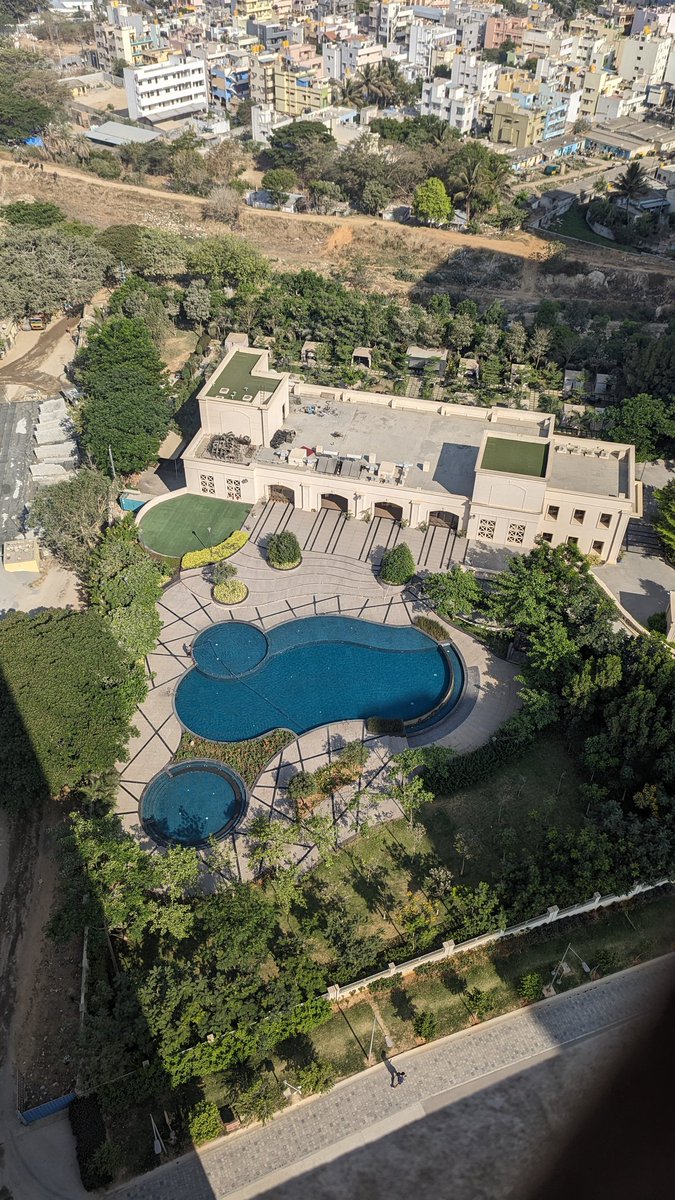 c_abhinavsharma's tweet photo. I'm urgently looking for 2 flatmates in a 3 BHK apartment in a Hiranandani, Banerghatta road.

Room (attached bathroom) - 23.5 k, Room (with dedicated bathroom) - 19 k

It has all the amenities that you need &amp; some 🫠

DM for details🌻

@BangaloreRoomi @fmrbangalore @MIBangalore https://t.co/K0CE5xN36P