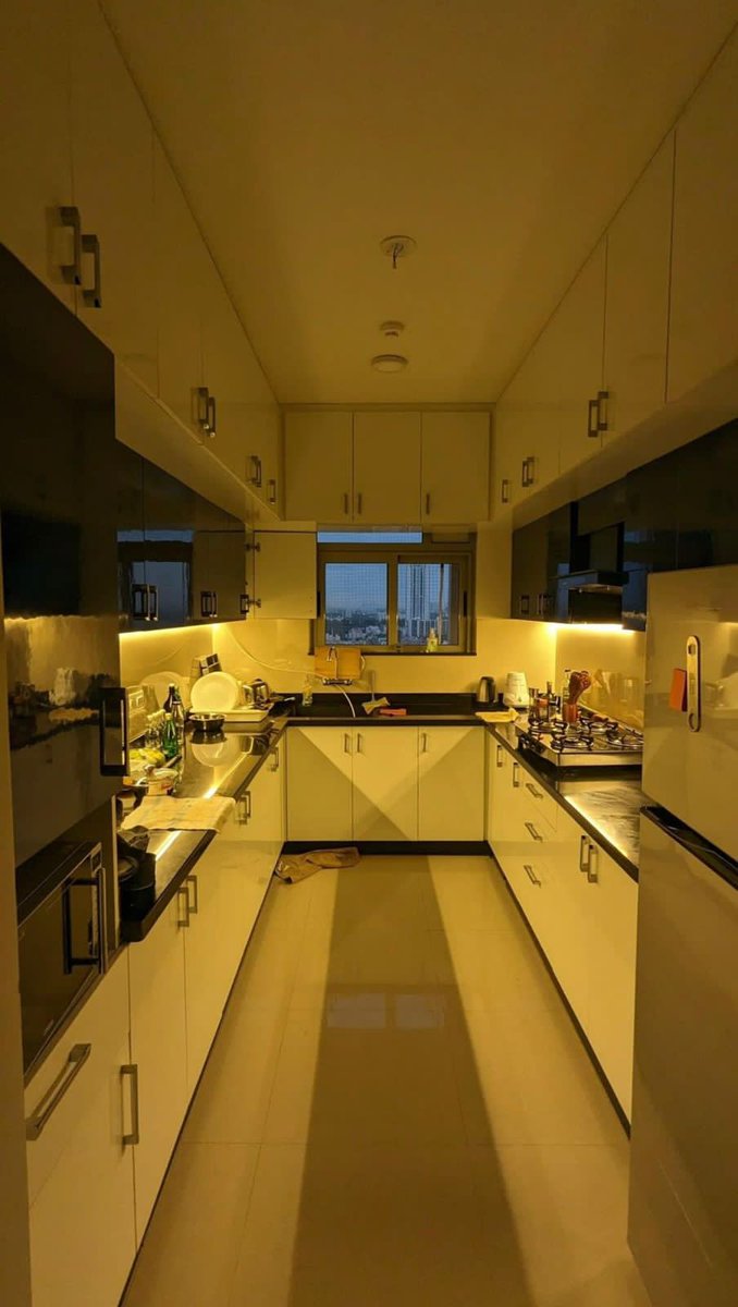 c_abhinavsharma's tweet photo. I'm urgently looking for 2 flatmates in a 3 BHK apartment in a Hiranandani, Banerghatta road.

Room (attached bathroom) - 23.5 k, Room (with dedicated bathroom) - 19 k

It has all the amenities that you need &amp; some 🫠

DM for details🌻

@BangaloreRoomi @fmrbangalore @MIBangalore https://t.co/K0CE5xN36P