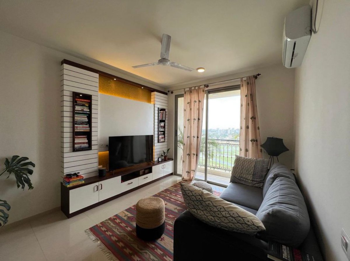 c_abhinavsharma's tweet photo. I'm urgently looking for 2 flatmates in a 3 BHK apartment in a Hiranandani, Banerghatta road.

Room (attached bathroom) - 23.5 k, Room (with dedicated bathroom) - 19 k

It has all the amenities that you need &amp; some 🫠

DM for details🌻

@BangaloreRoomi @fmrbangalore @MIBangalore https://t.co/K0CE5xN36P