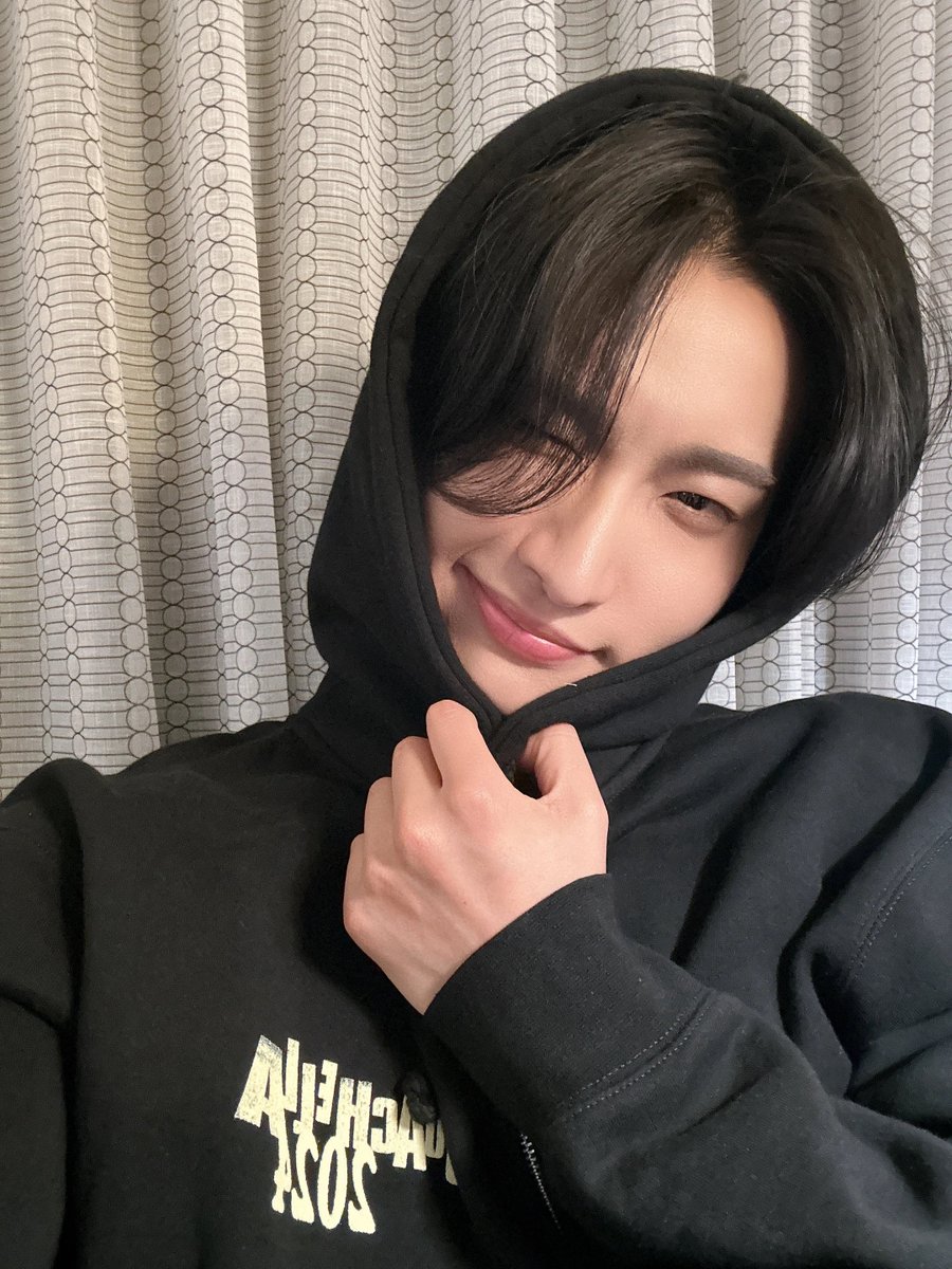pshsource's tweet photo. 240415 #성화 — ATEEZ TALK ⭐️ https://t.co/8qxgZovNsj