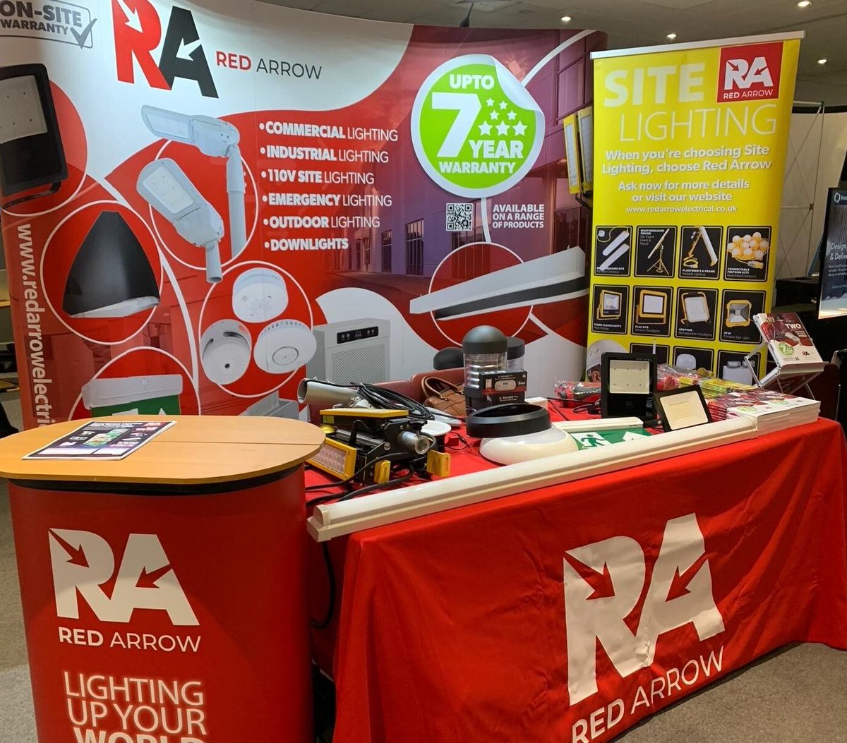 RedArrowElec's tweet photo. We are at Rexel Connect Live Oxford - Kassam Stadium today!

If you are attending, come and visit our stand to see some of our exciting 🆕 products.

To browse our full product range, visit our website 👉 https://t.co/QqdyQeF7NL 

#RedArrow #RexelConnectLive #ElectricalWholesale https://t.co/QnviWPSSHK